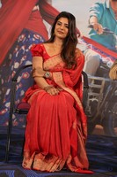 Aishwarya Rajesh Red Saree Pics
